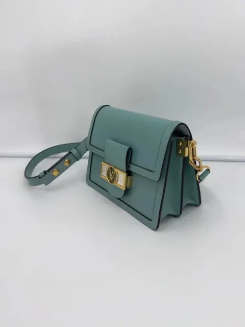 Bolsa Louis Vuitton Dauphine em couro de bezerro em lindo azul