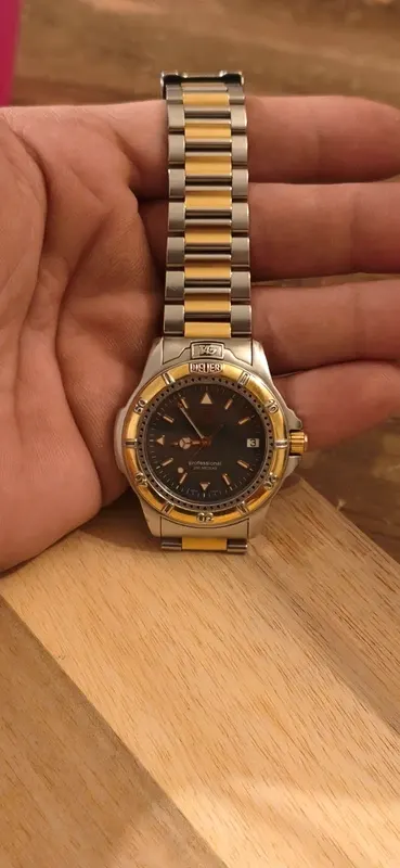 TAG Heuer 4000 Series Professional 200m — Réf. WF1122-K0