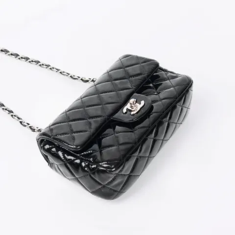 Chanel mini bolsa de ombro clássica atemporal