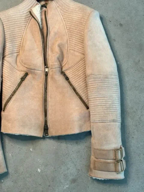 arquivo vintage gucci by tom ford 2003 jaqueta estruturada de shearling