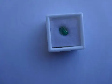 Esmeralda Natural da Zâmbia 1.12 ct – Certificada IGE (Corte Retangular)
