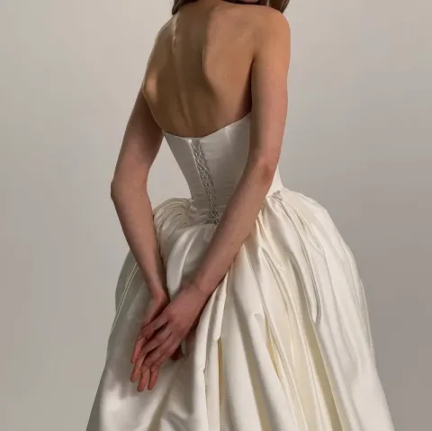 Vestido de noiva e véu incluídos - Monetre Designer
