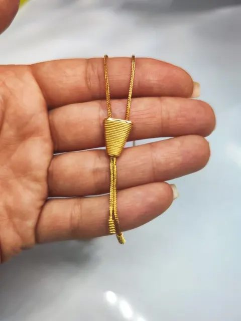 Fio em ouro tipo gravata