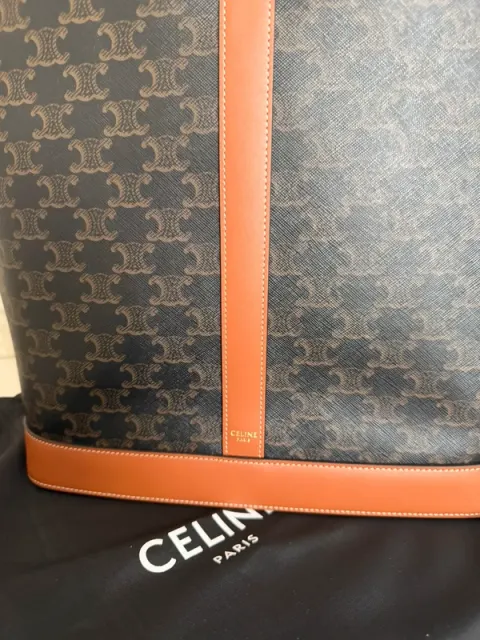 Cabas Céline triomphe novas com etiqueta em couro e saco para o pó