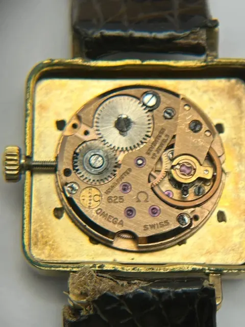 Relógio Vintage Omega De Ville Retangular – Ouro & Elegância Intemporal (Revisão