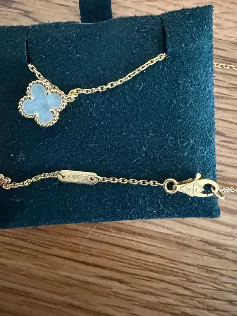 Pendentif Van Cleef Sweet Alhambra ouro jaune
