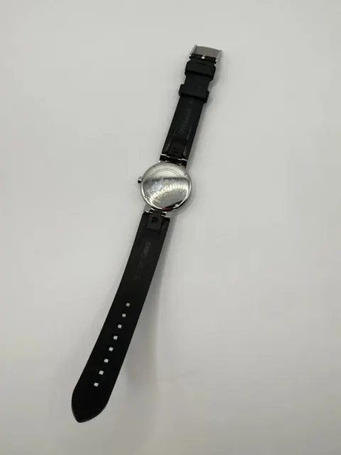 Montre Louis Vuitton – modelo Tambour et ses 3 pulseiras