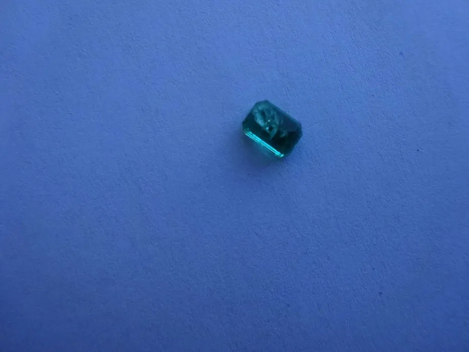 Esmeralda Natural da Zâmbia 1.12 ct – Certificada IGE (Corte Retangular)