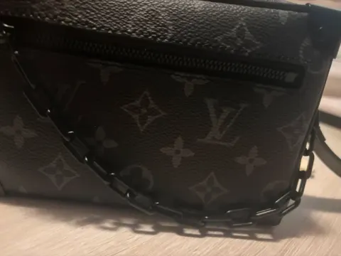 Baú macio Louis Vuitton