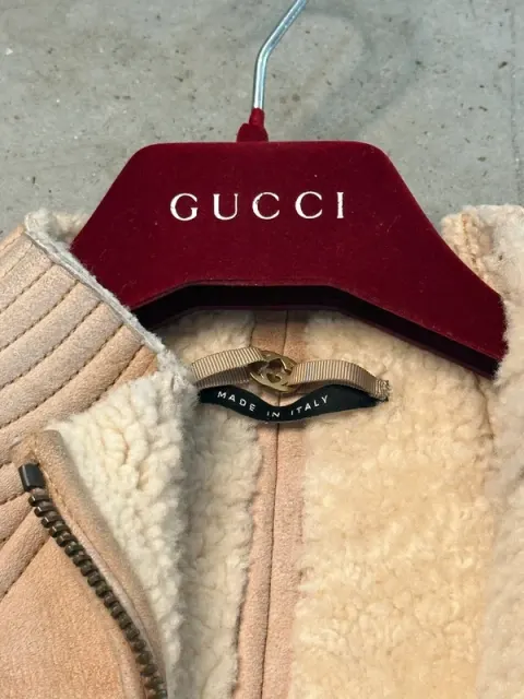 arquivo vintage gucci by tom ford 2003 jaqueta estruturada de shearling