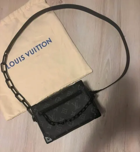 Baú macio Louis Vuitton