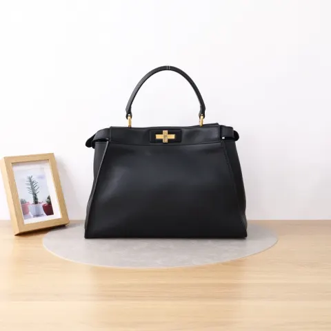 Bolsa grande Fendi Peekaboo