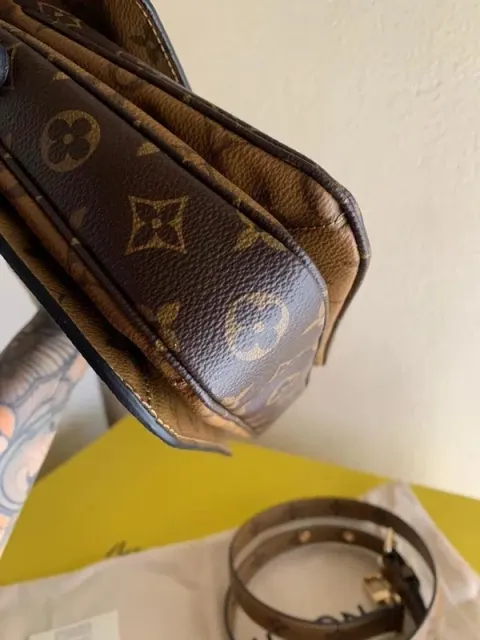 Louis vuitton metis reverso