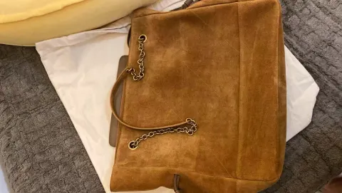 Bolsa Saint Laurent Jamie em camurça caramelo